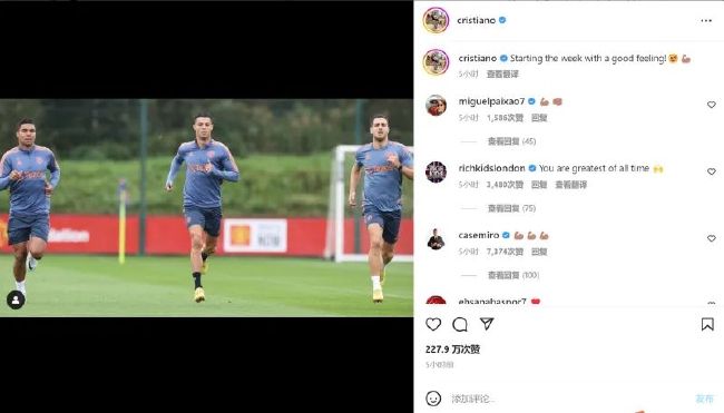 美女露出隐私部位